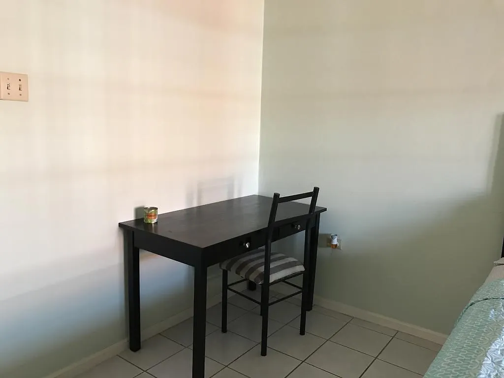 Waterloo Apartment キングストン ジャマイカ